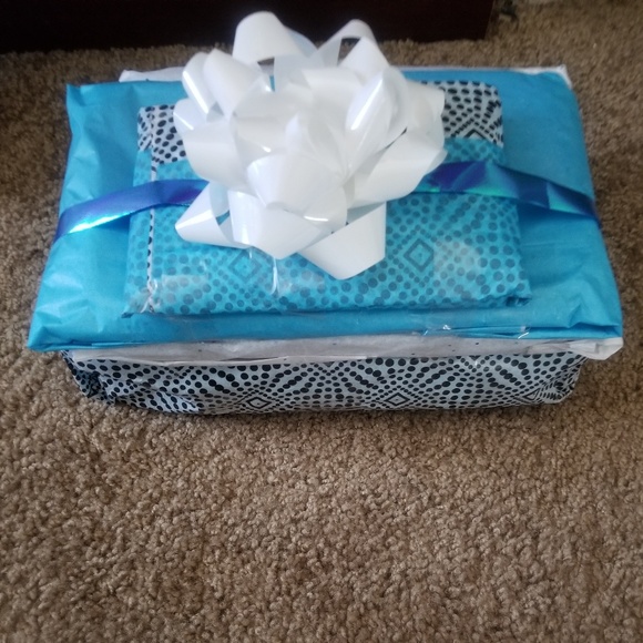 🎁SPECIAL Packaging for BUYERS🎁 - Picture 5 of 7